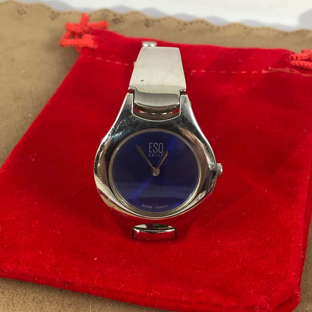 Movado Vintage Watch with Luminous Blue Dial - Picture 4 of 8